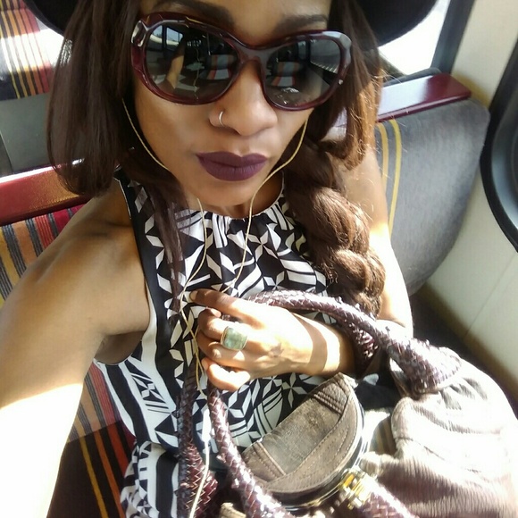 Meet your Posher, Dalphenia - Picture 6 of 11